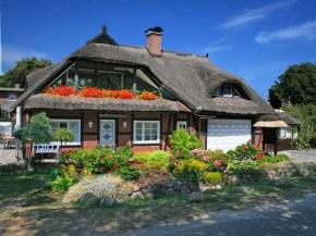 Frauke Comfortable holiday residence, Middelhagen